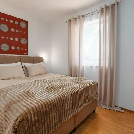 Apartament Mareta *